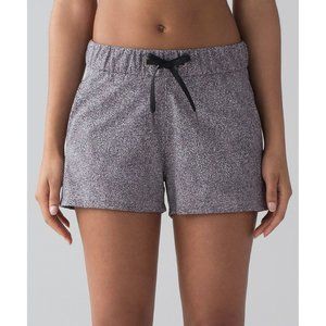 Lululemon On The Fly Short Sea Spray